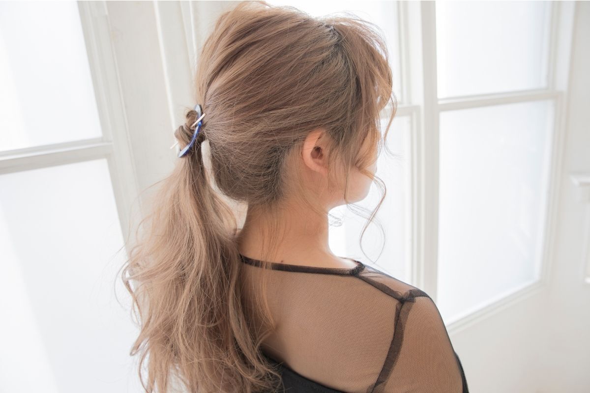 Màu tóc hot 2024 nâu trà sữa