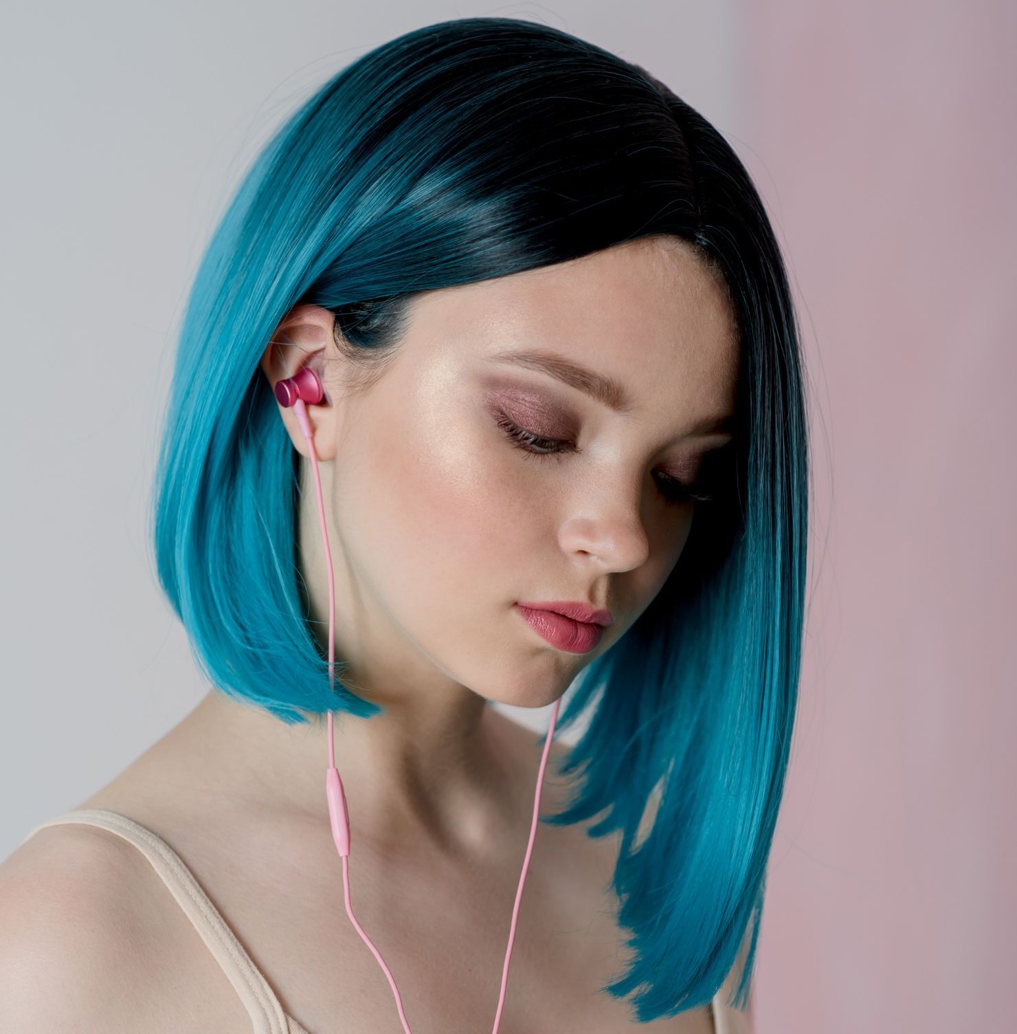 Tóc ngắn nữ duỗi thẳng