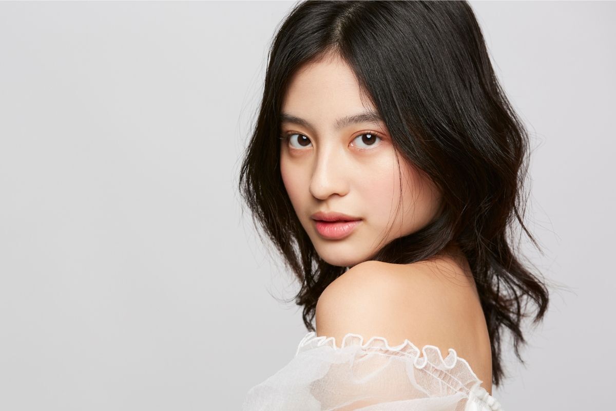 Kiểu tóc mái bay layer