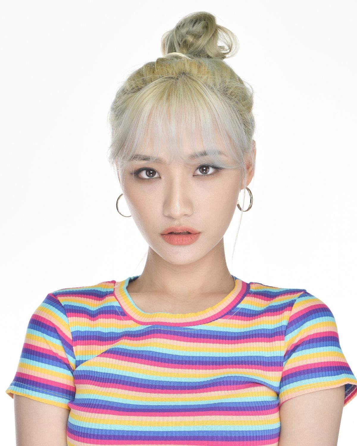 Tóc dài búi củ tỏi mái thưa