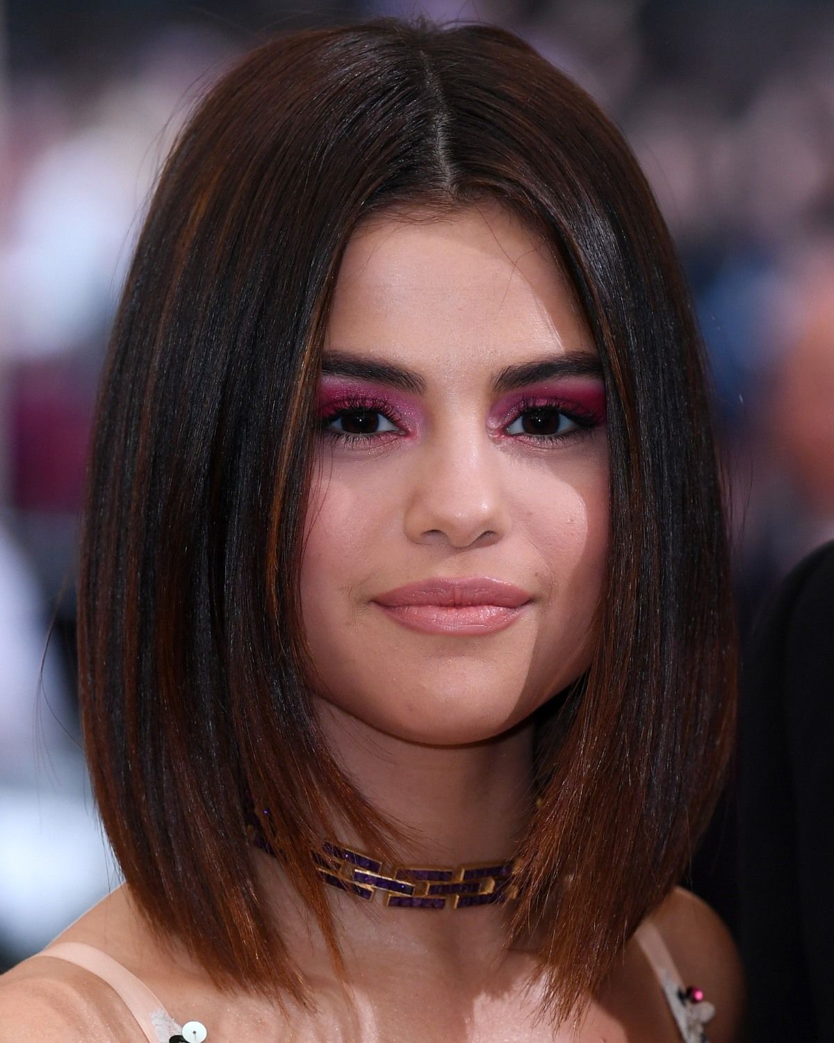 Tóc duỗi phồng ngang vai