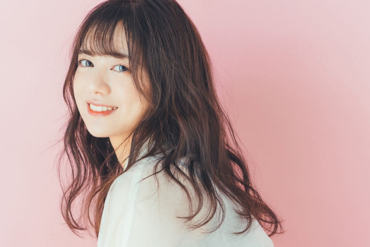 Tóc xoăn Bloom mái thưa