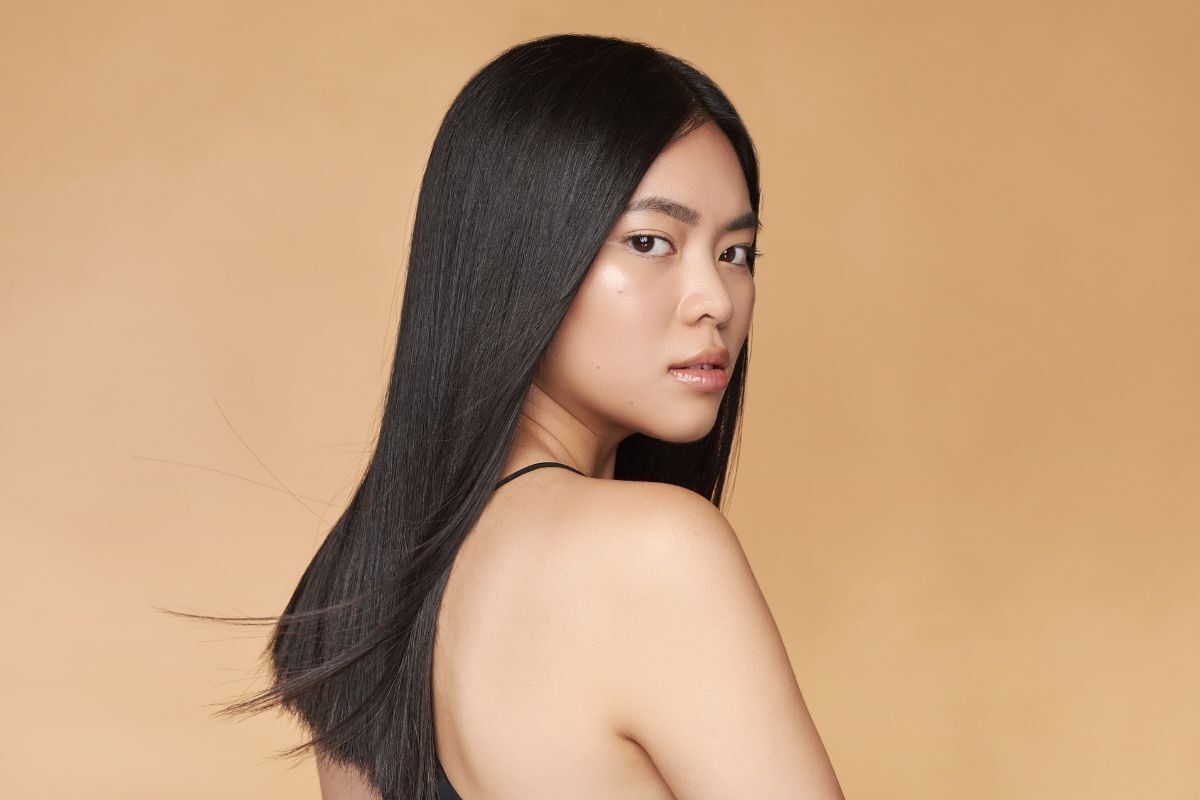 Tóc mái dài thẳng 