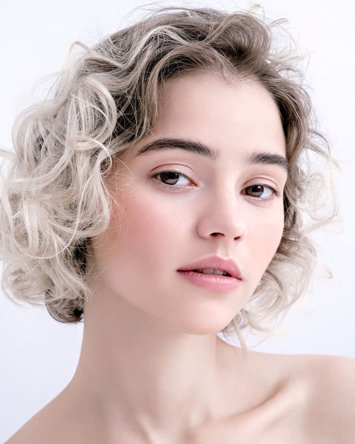 tóc mái dài uốn xoăn xù mì