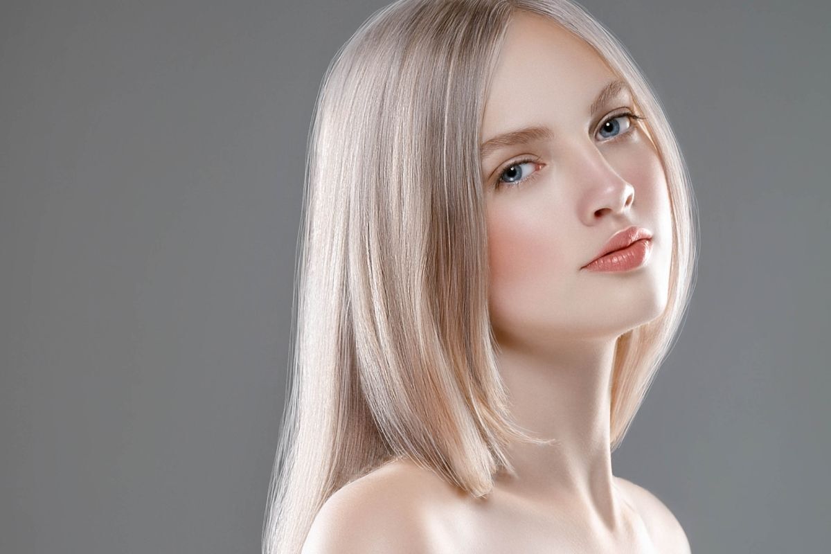 tóc vàng bạch kim có cần tẩy không