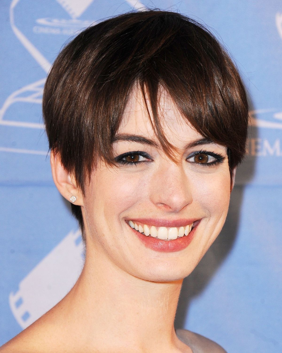 Kiểu tóc nữ đẹp trẻ trung 2024 tóc Pixie