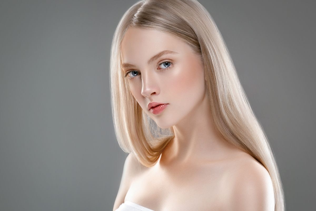 tóc vàng bạch kim tóc dài thẳng