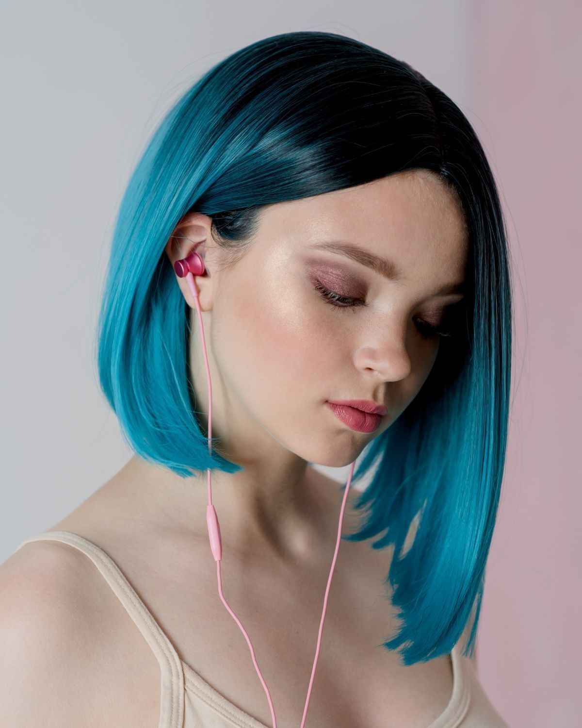 Màu tóc xanh dương thiên nhiên