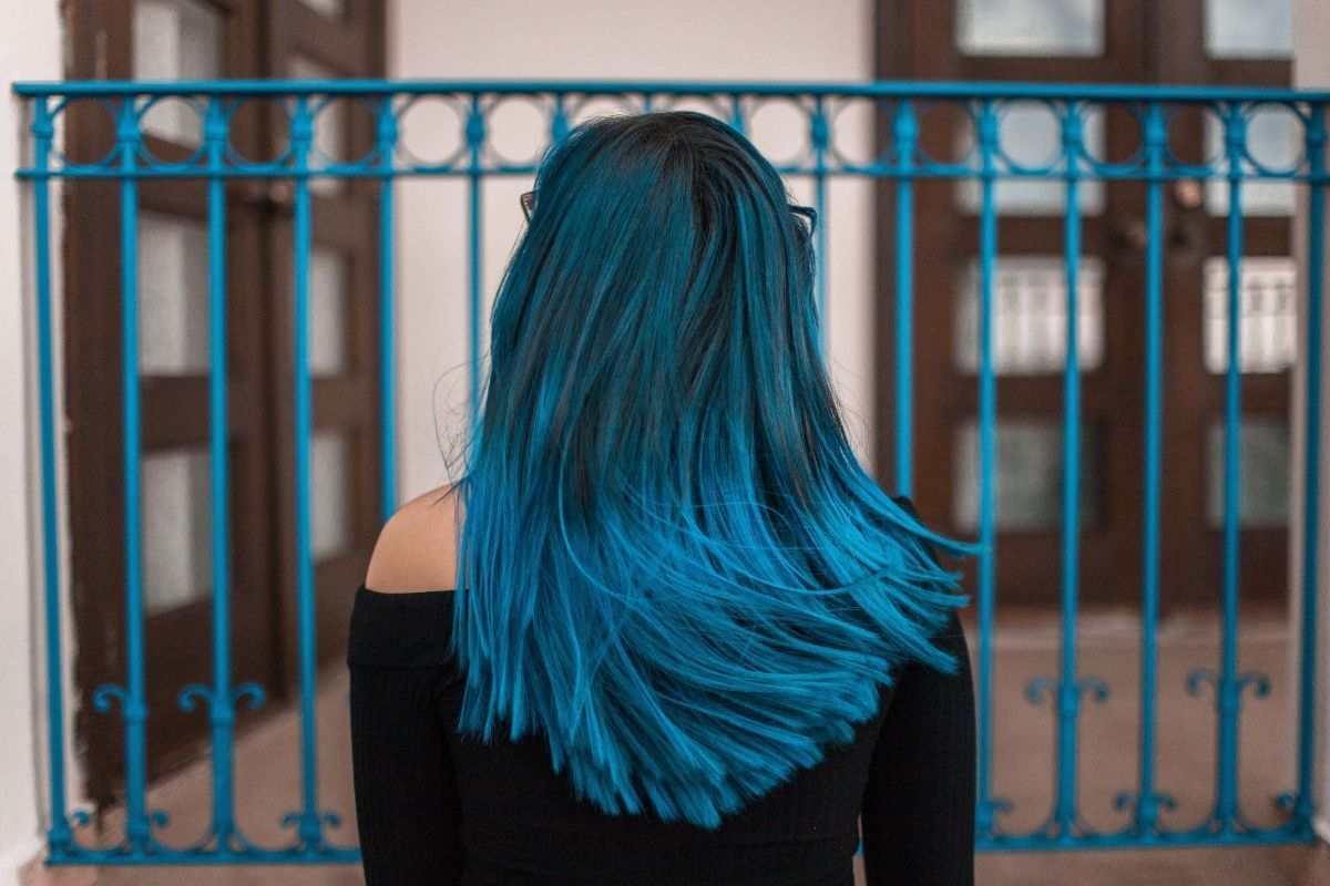 Màu tóc xanh đen đậm