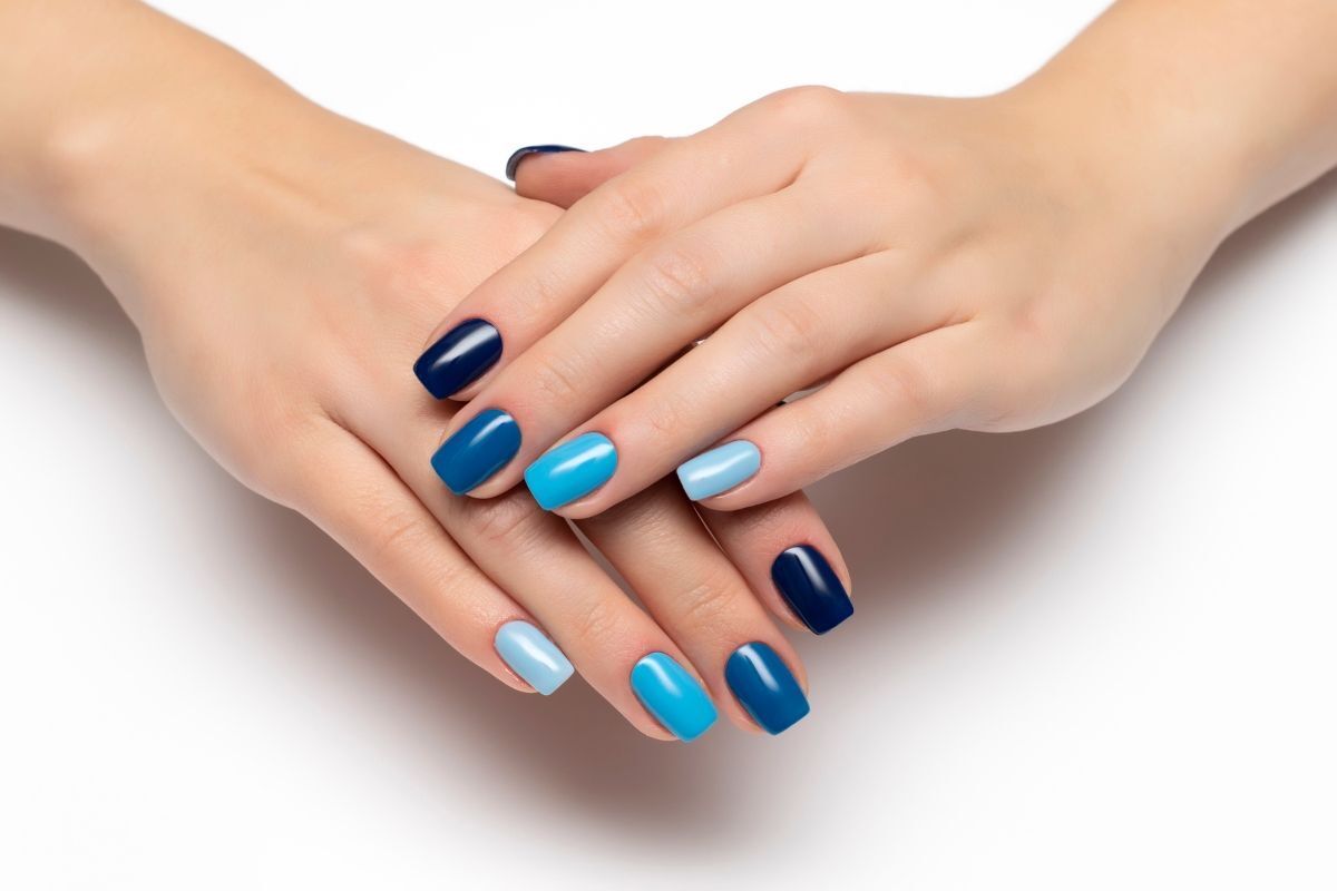 nail trơn đẹp màu xanh biển đậm xanh biển nhạt xanh pastel và màu đen