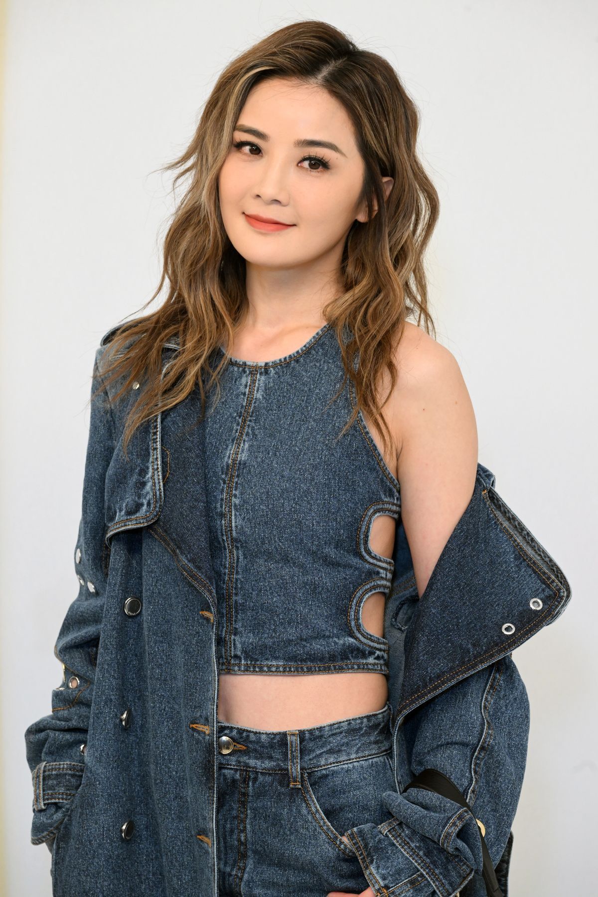 Tóc layer medium length gợn sóng