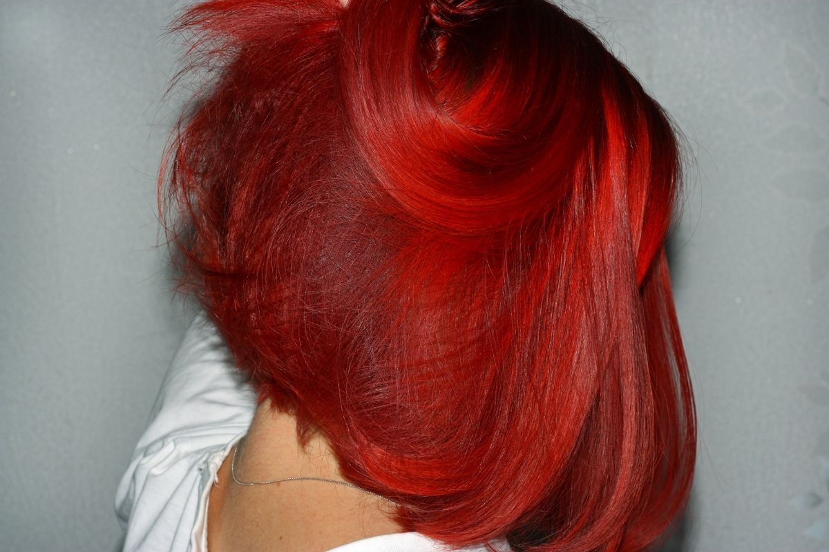Màu nhuộm tóc đỏ đậm tôn da không cần tẩy