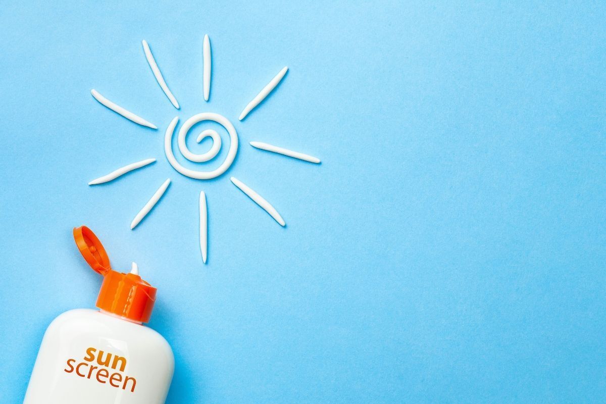 Bôi kem chống nắng trước hay sau kem dưỡng?