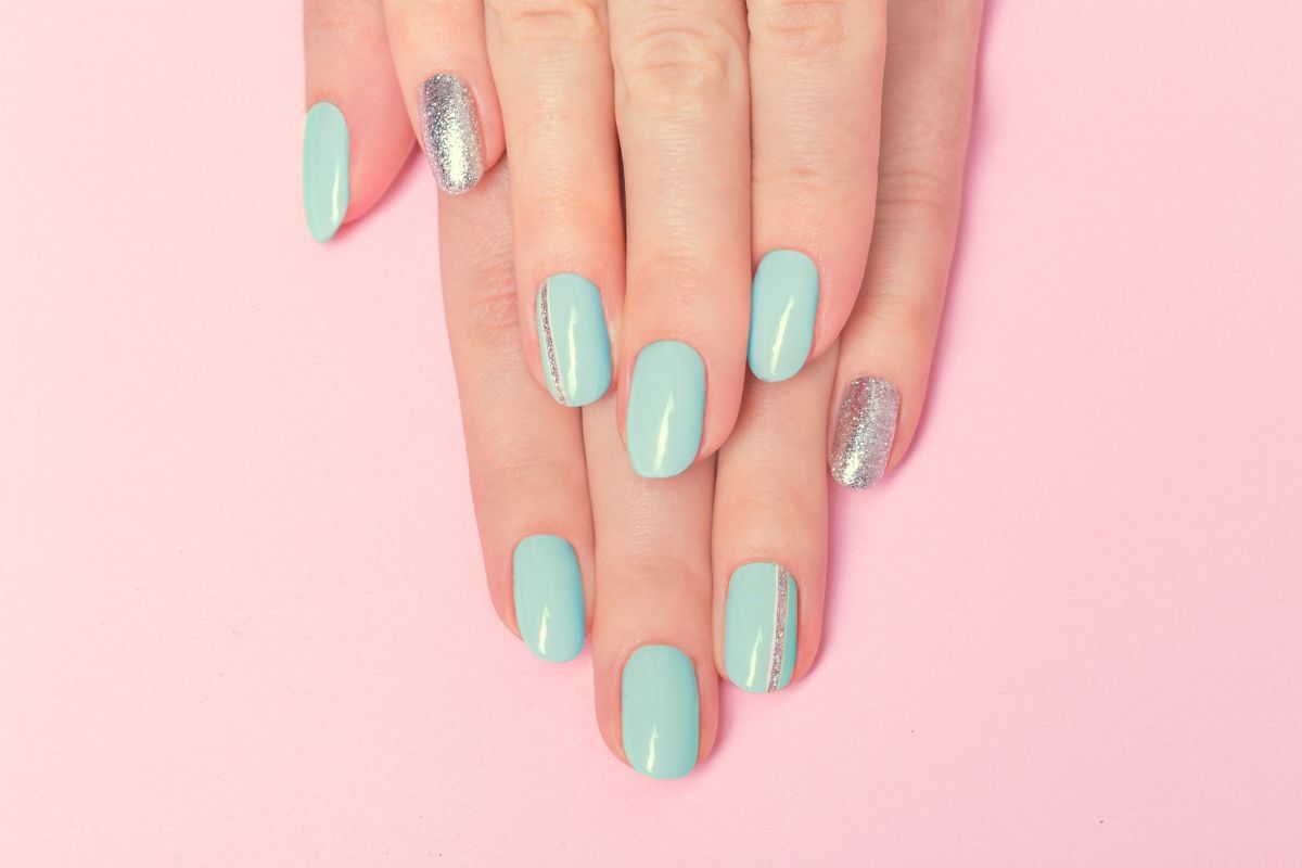 nail màu xanh lá - mẫu nail đẹp