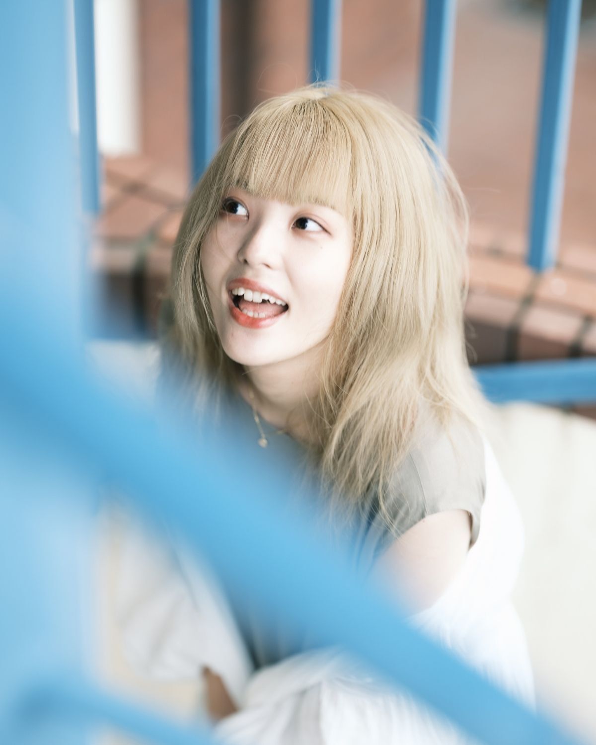 Màu vàng bạch kim cho da ngăm