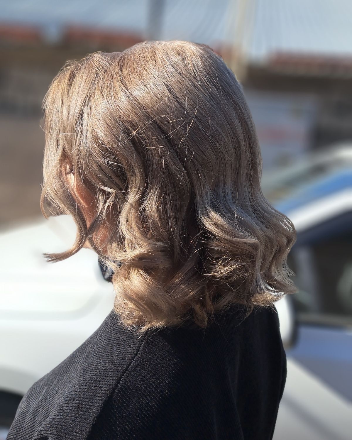 Màu tóc nâu trà sữa cho da ngăm