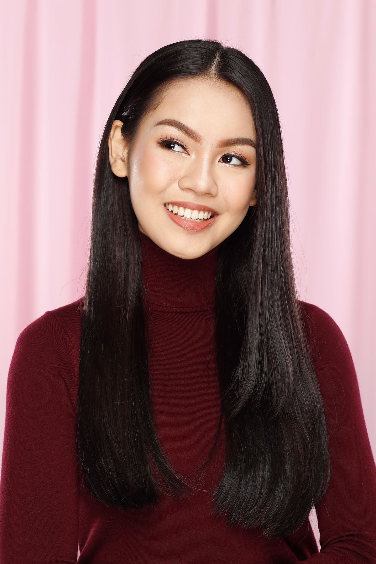 Màu tóc đen cho các nàng da ngăm