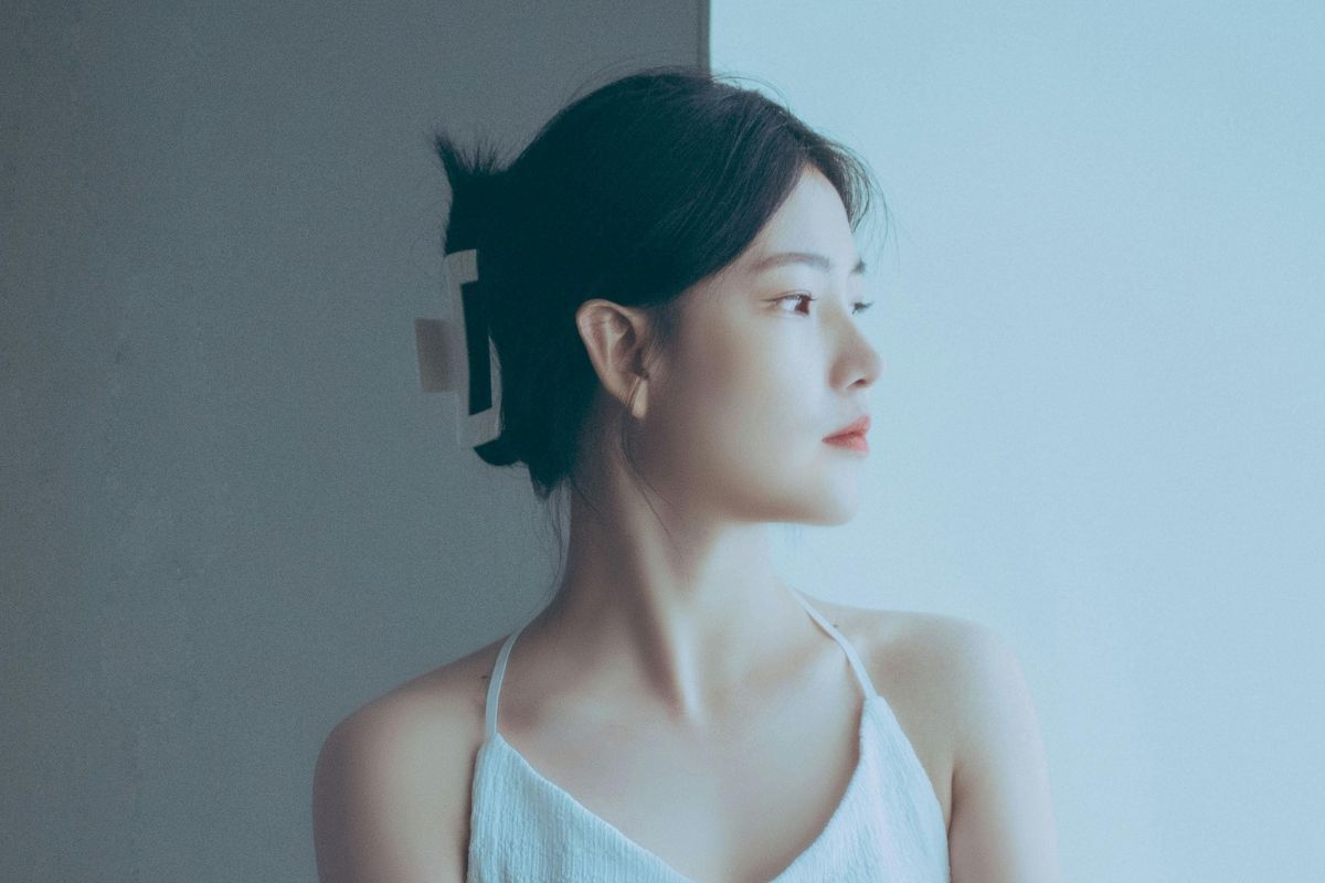 Cách búi tóc bằng kẹp càng cua