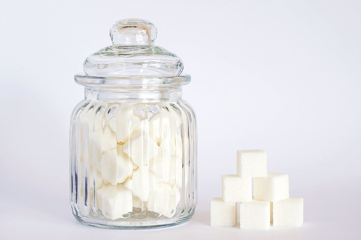 Cách tẩy lông chân tại nhà bằng nước đường