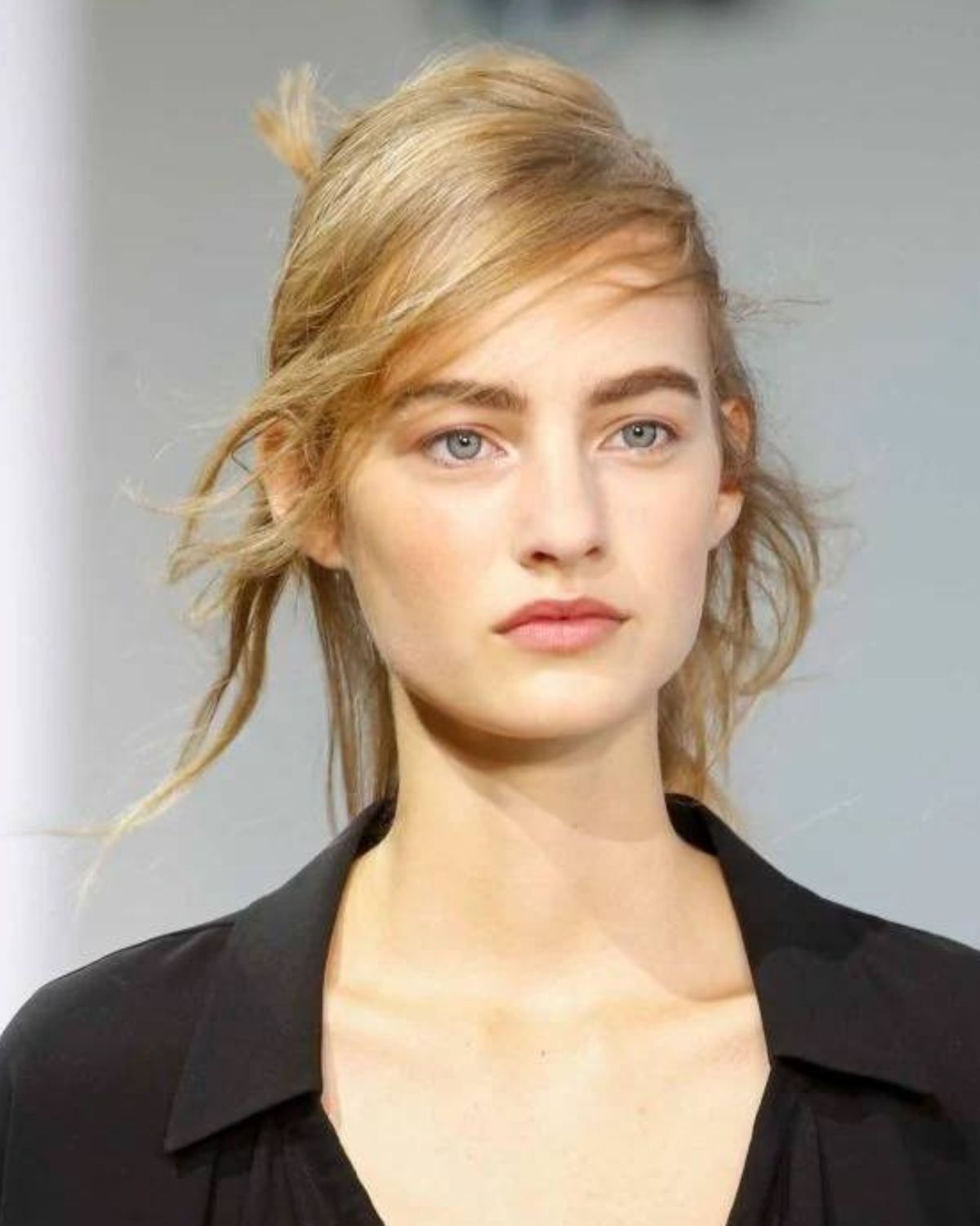 Tóc mái chéo 2024