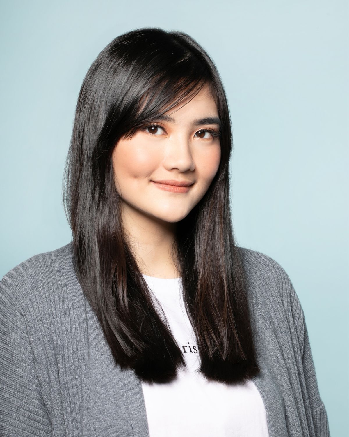 Tóc mái chéo 2024