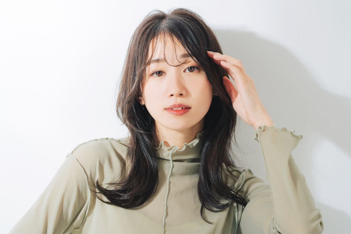 Tóc mái bay kết hợp mái thưa 2024