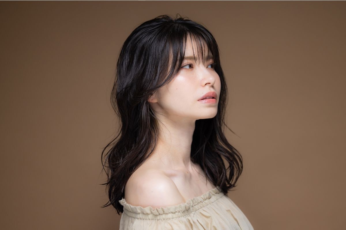 Tóc mái bay kết hợp mái thưa 2024