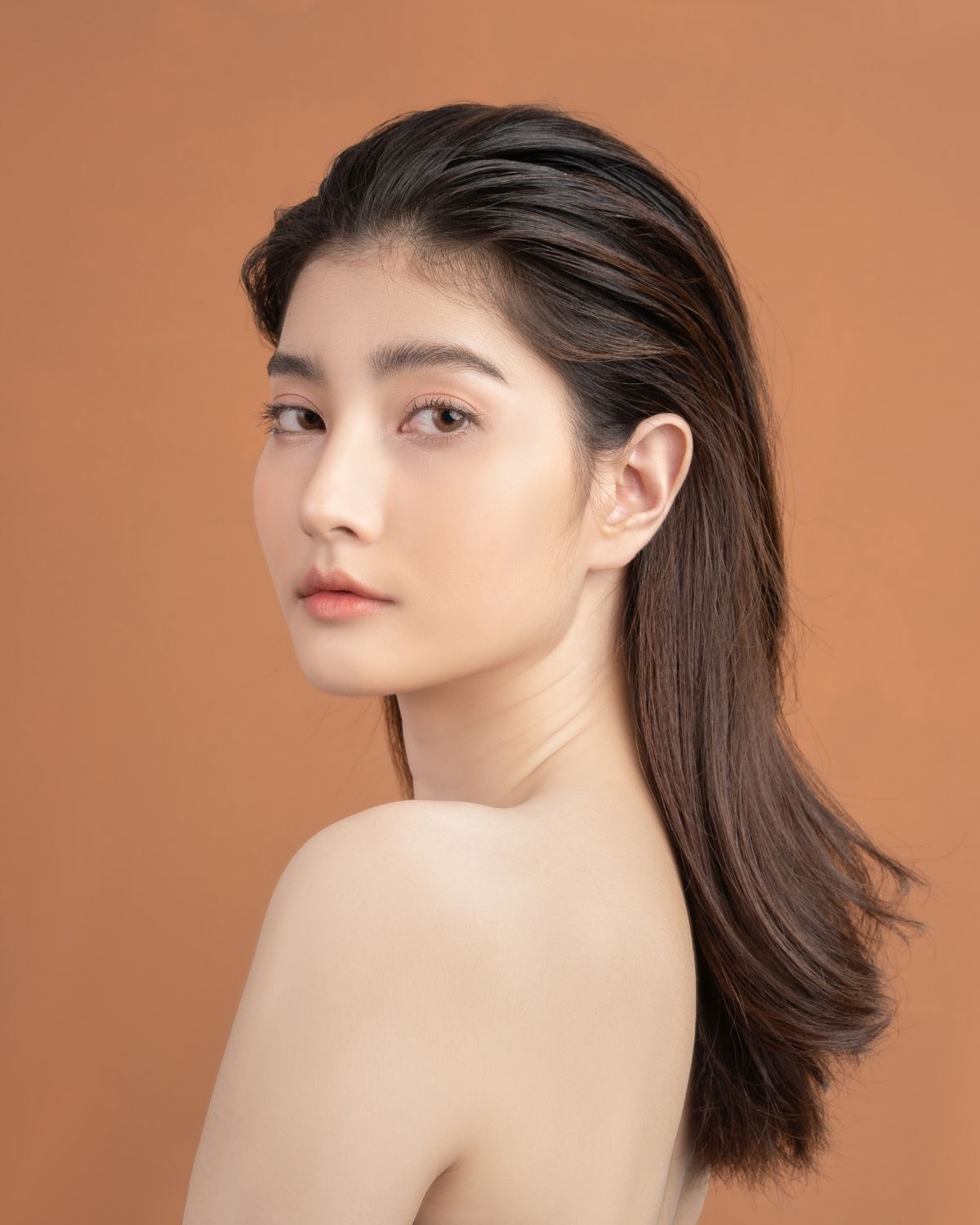 Tóc mái vuốt ngược 2024