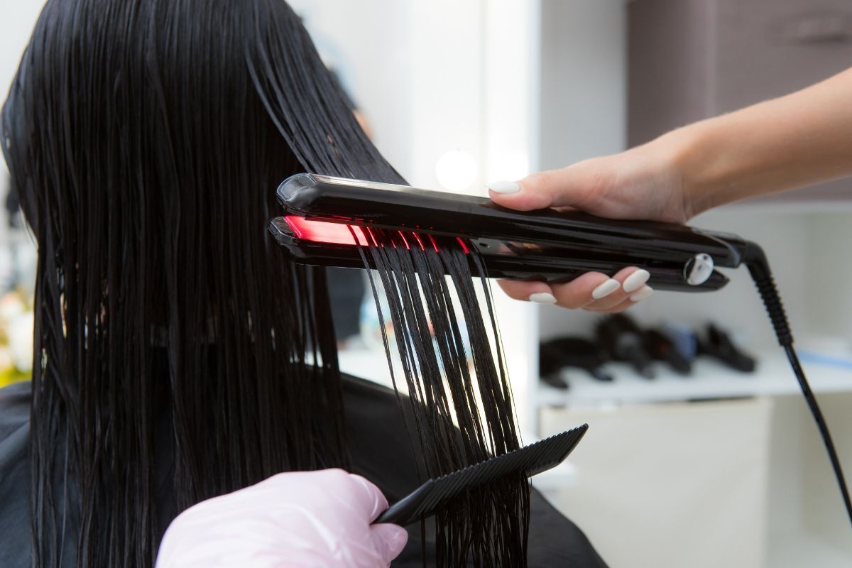 Phục hồi tóc Keratin tại salon có giá bao nhiêu?