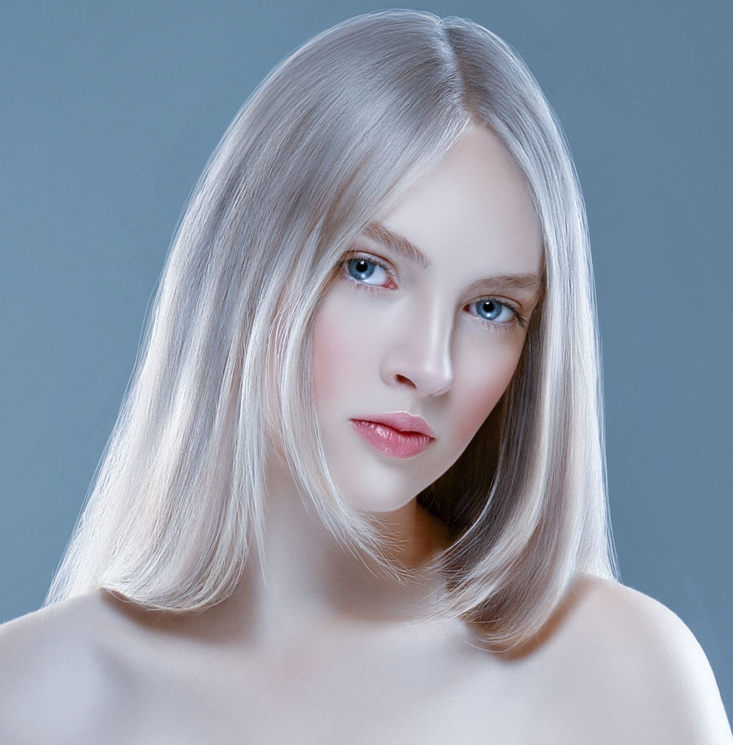 Màu tóc bạch kim tông lạnh