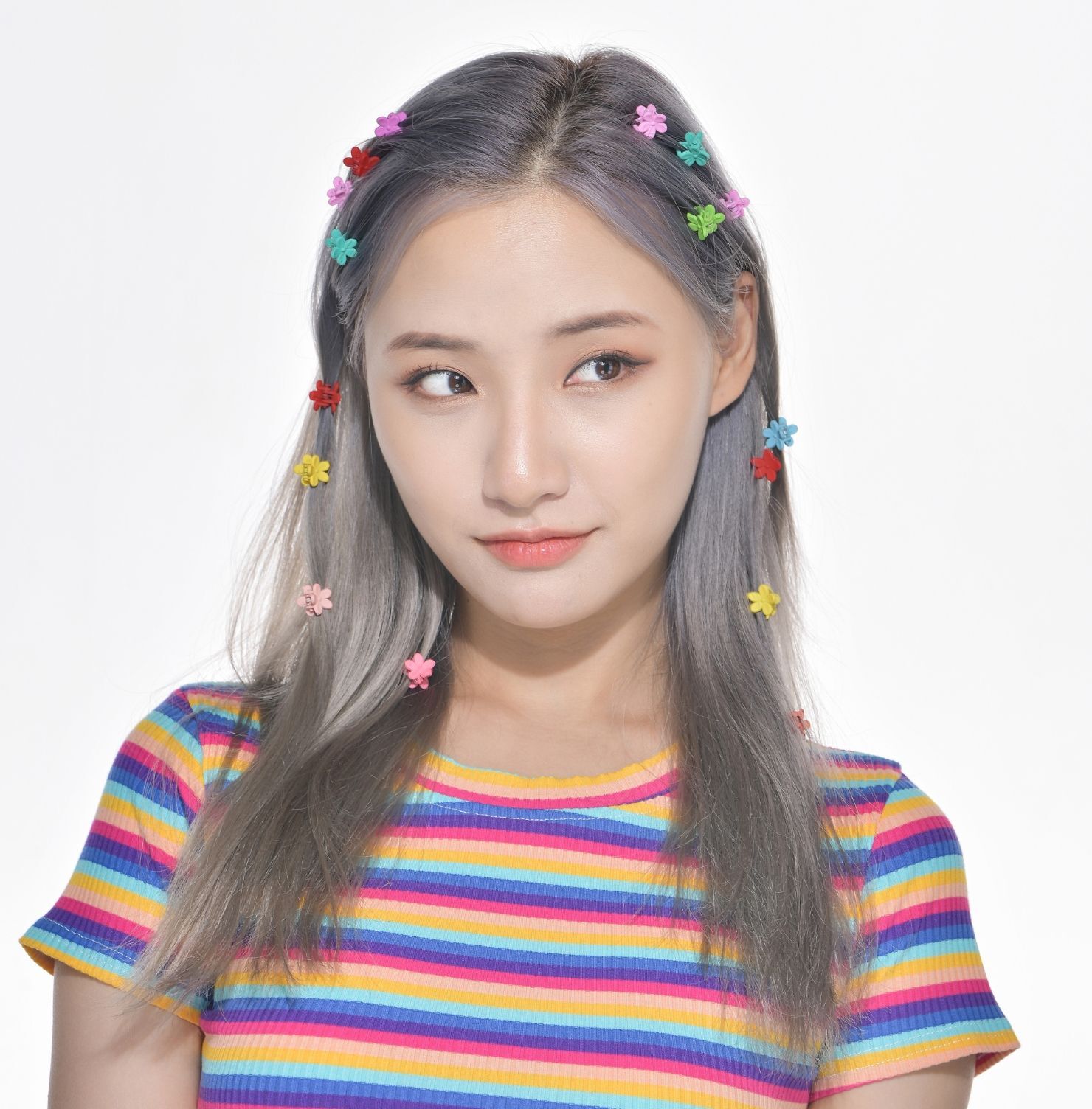 Tóc bạch kim xám