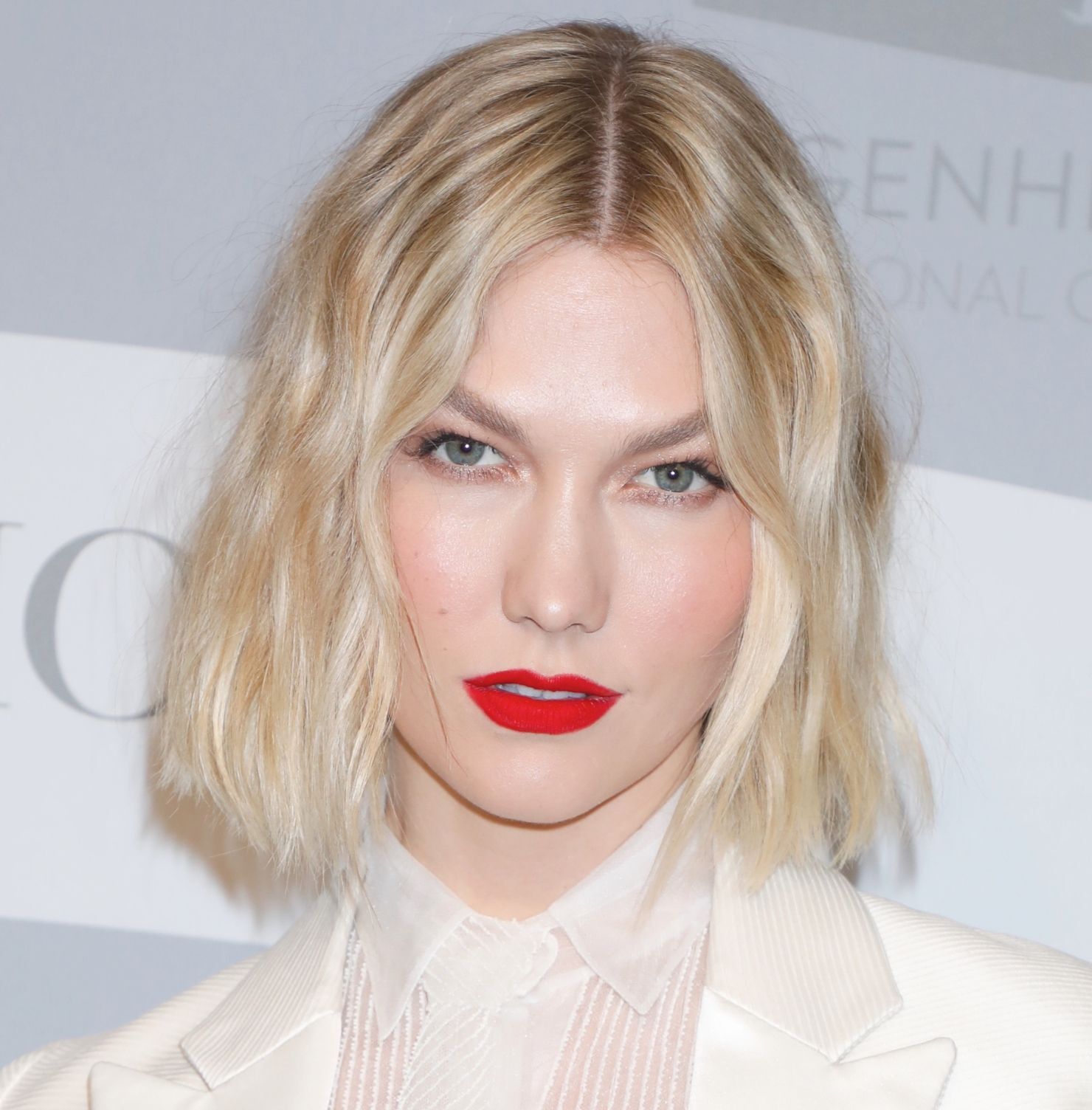 Tóc màu bạch kim sáng màu