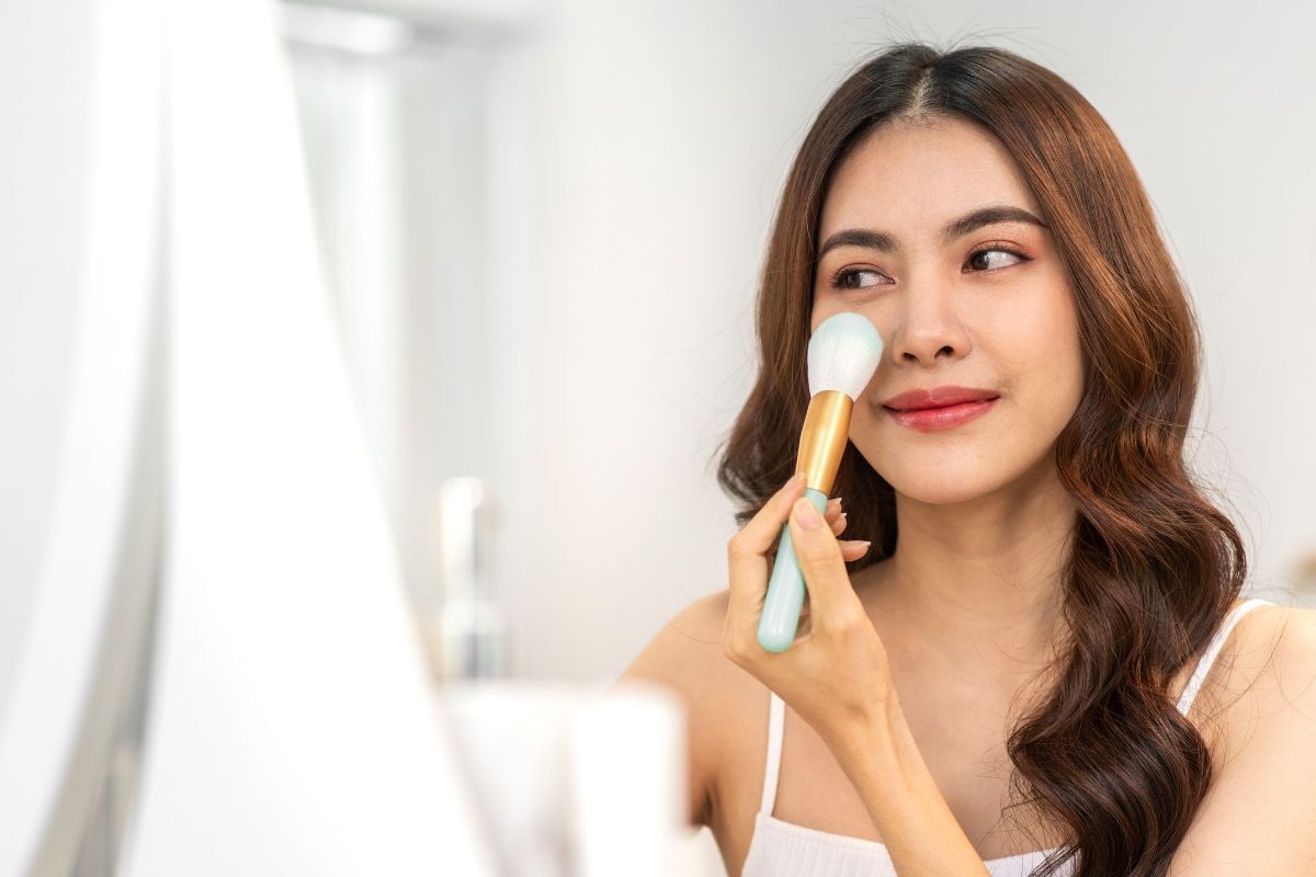 cách che khuyết điểm mụn 