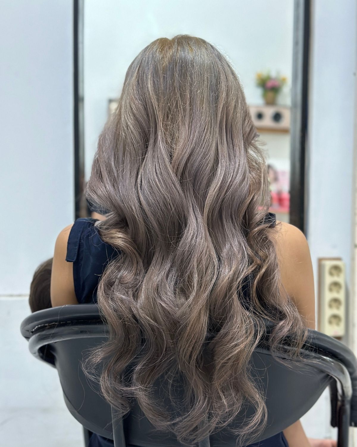 tóc màu nâu xám khói