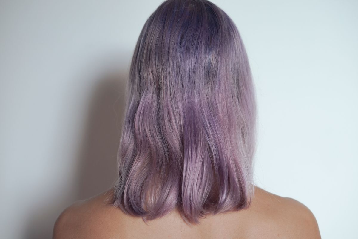 tóc màu nâu khói ánh tím