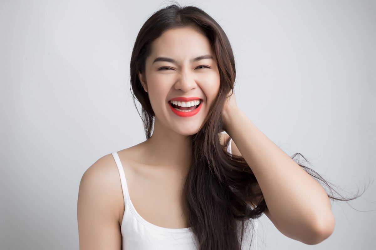 GP keratin la gi cach bo sung keratin phuc hoi toc co gai cuoi tuoi tay vuot toc moi do nhin vao ong kinh