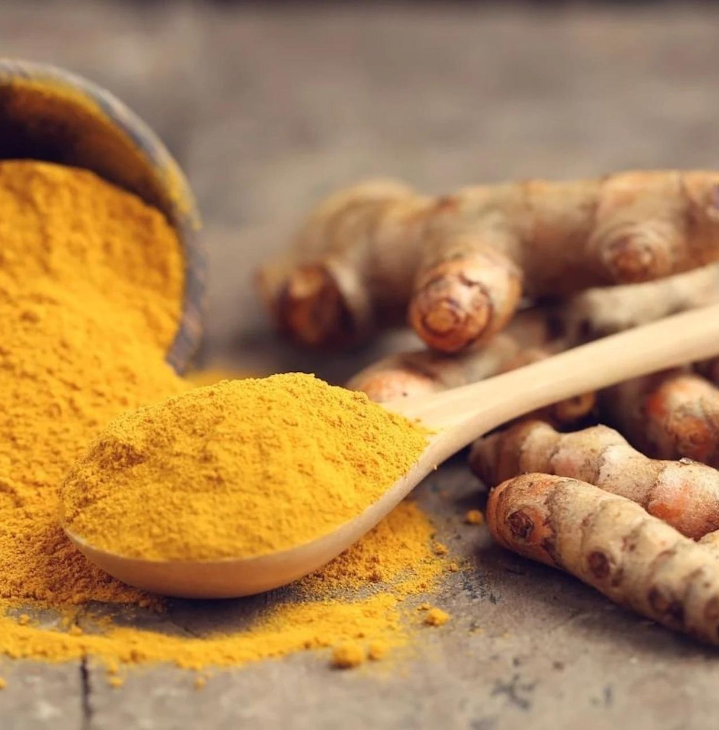 Trị thâm mông bằng tinh bột nghệ