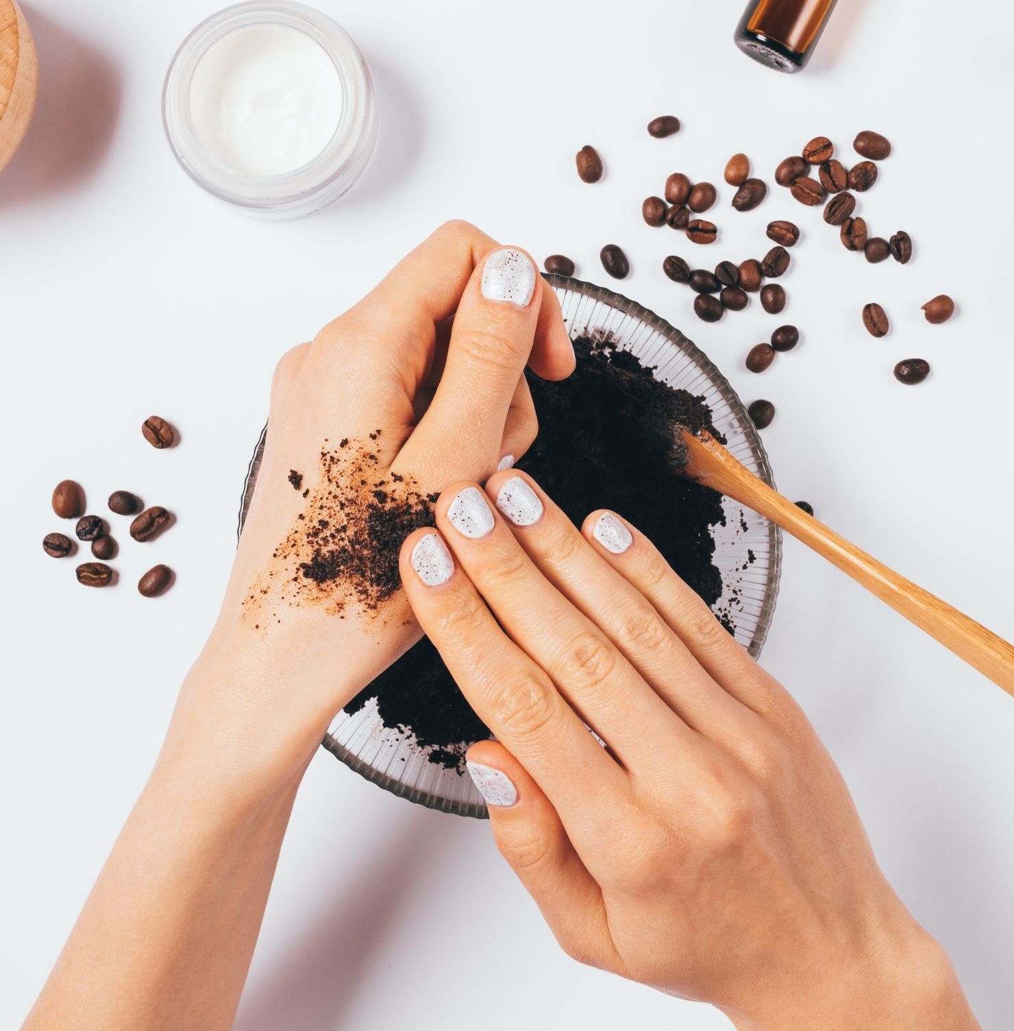 Cách trị thâm mông bằng cà phê