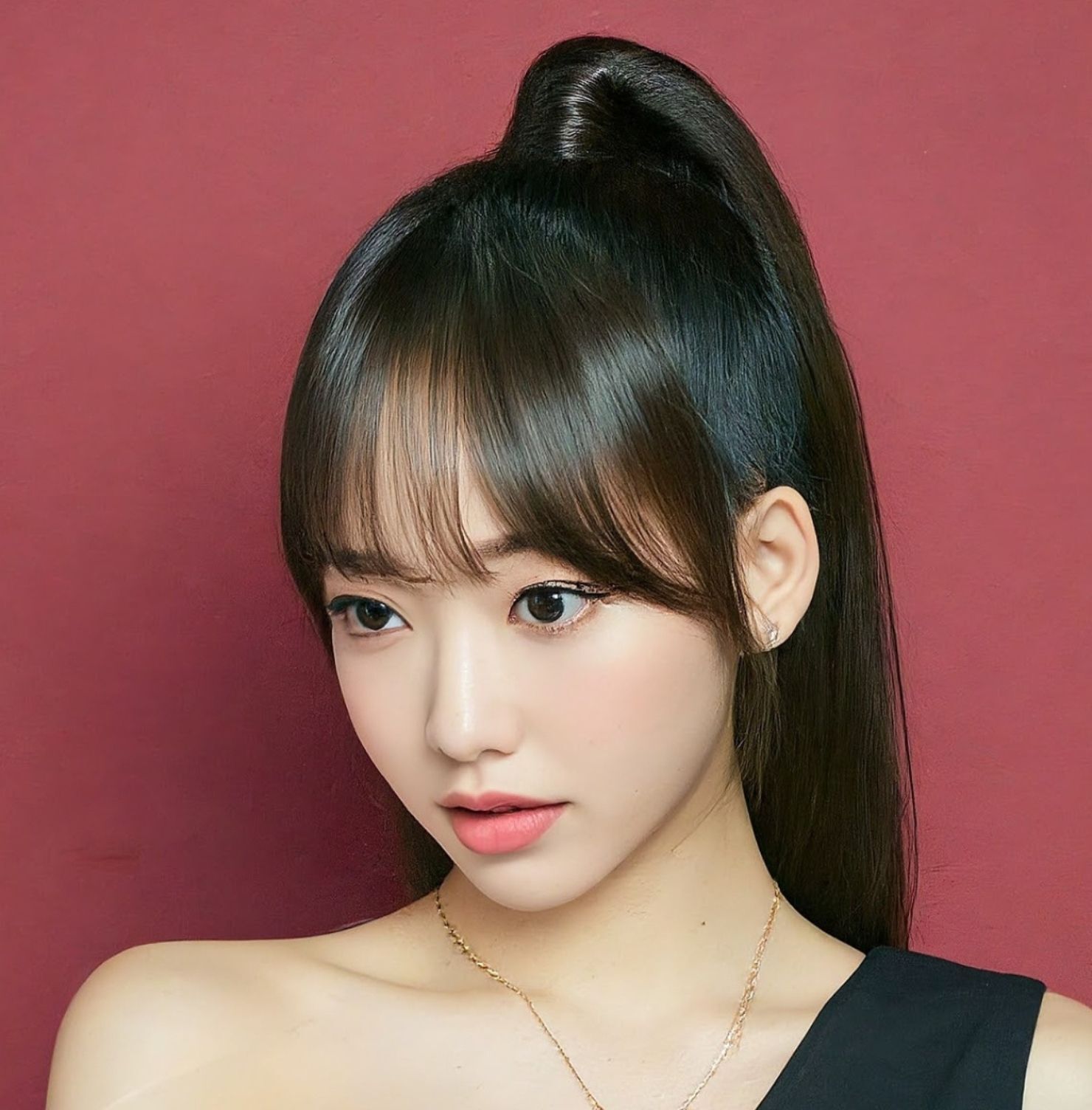 Tóc mái thưa Hàn Quốc buộc đuôi ngựa