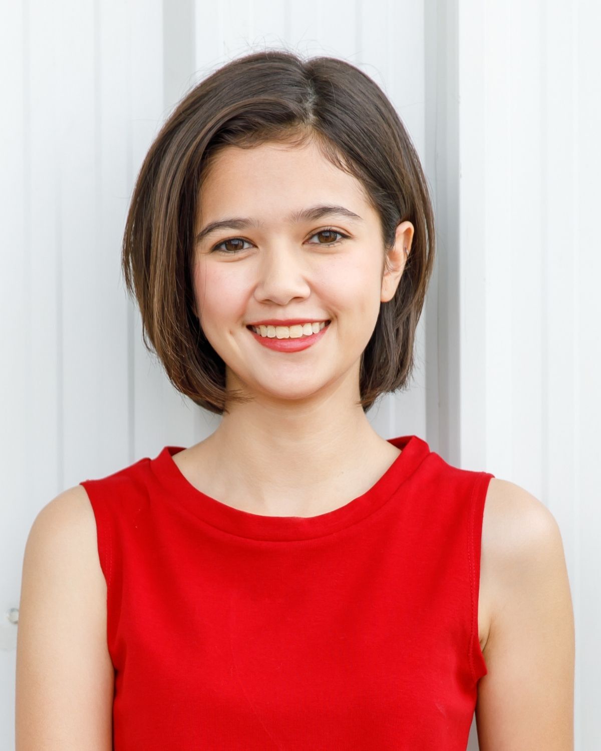 Kiểu tóc bob không mái ngắn ngang cằm