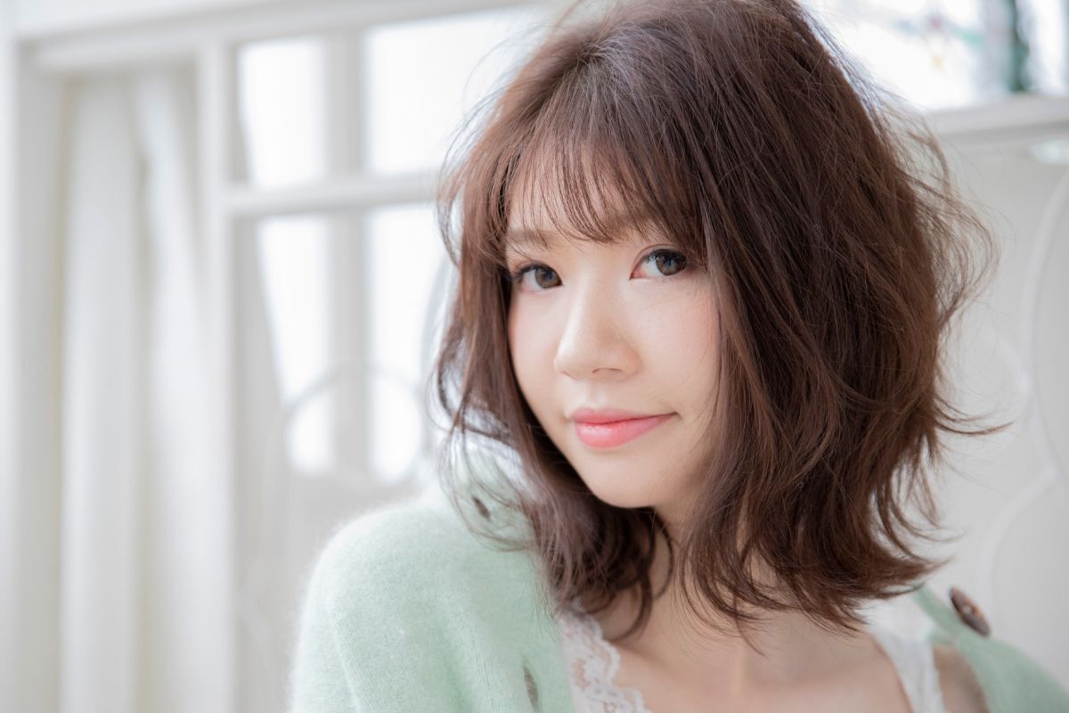 Tóc mái thưa cho mặt tròn