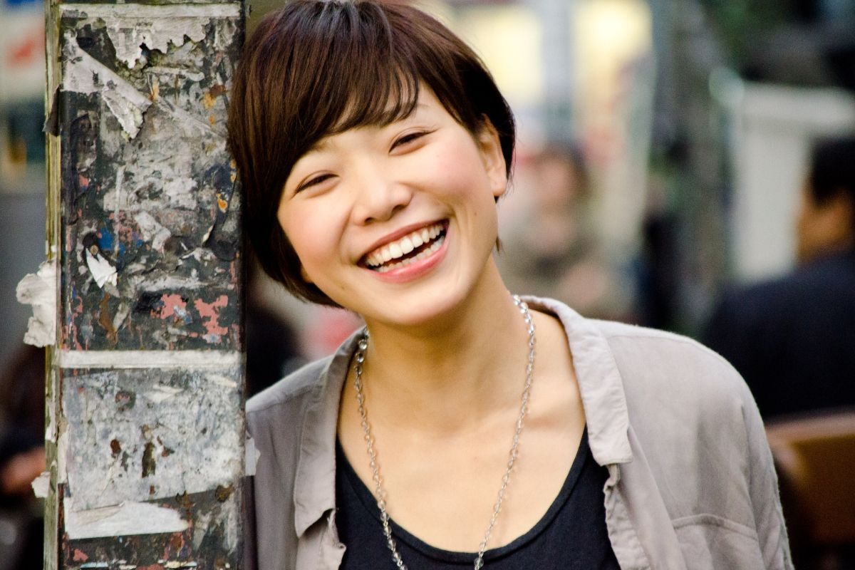 Tóc mái xéo thưa