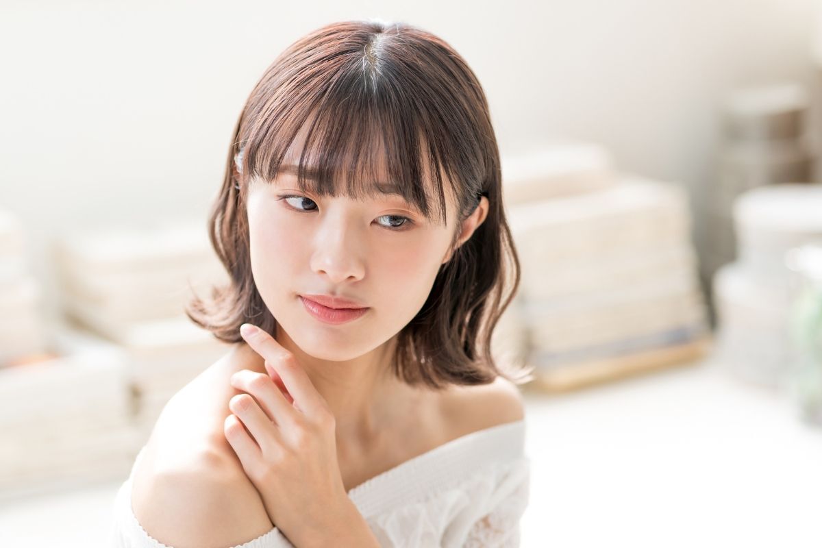 Tóc ngắn ngang vai kiểu flippy bob