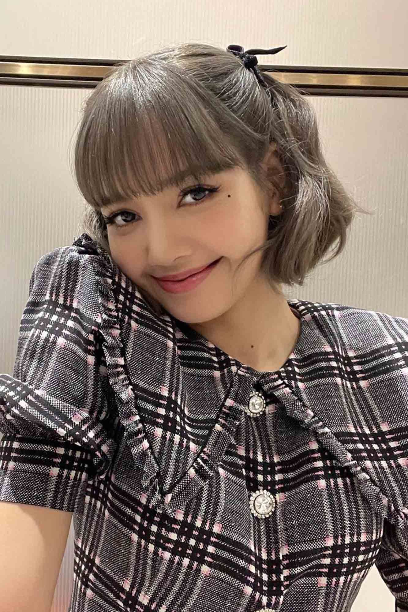 Hampir semua warna pernah Lisa coba! (Foto: instagram/lalalalisa_m)