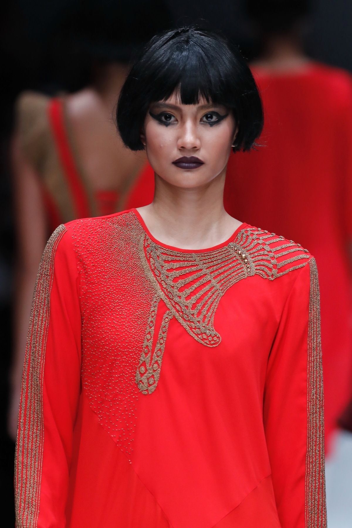 Boyfriend bob pendek dengan poni akan memberi kesan rambut yang lebih tebal. (Foto: Shutterstock)