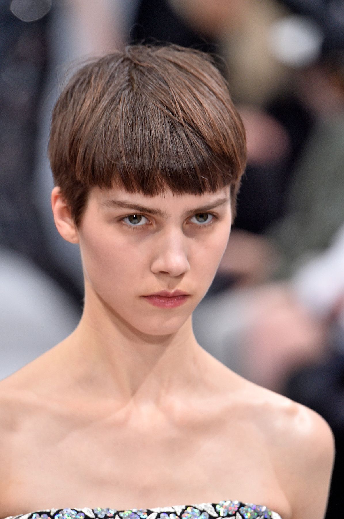 Dapatkan gaya bold dan edgy dengan warna ini. (Foto: Indigitalimages.com)
