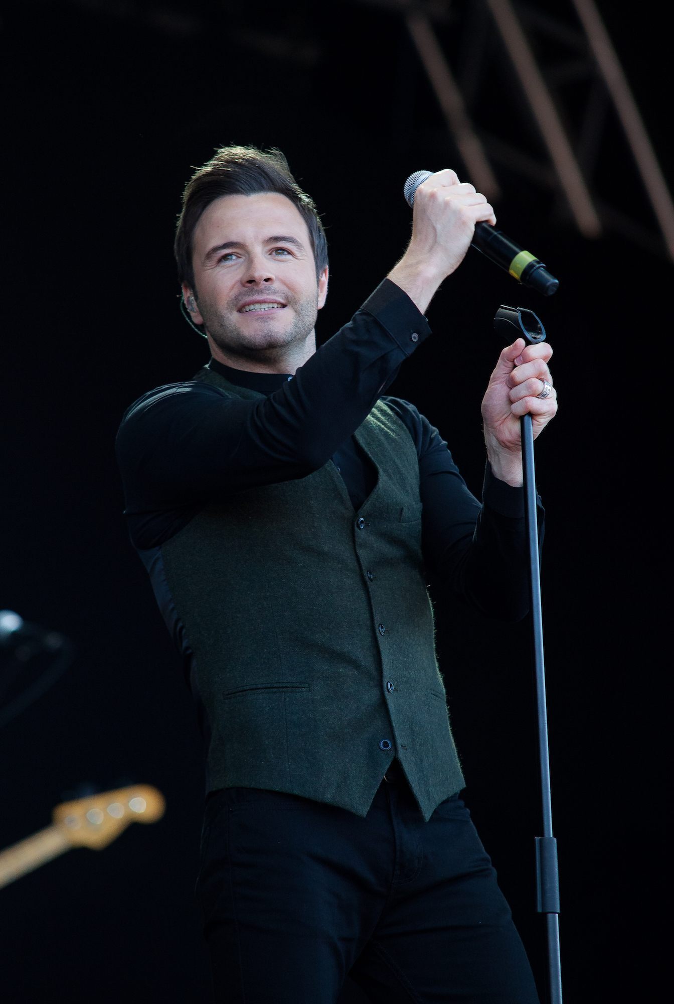 Sang vokalis utama tetap tampil prima. (Foto: Shutterstock)