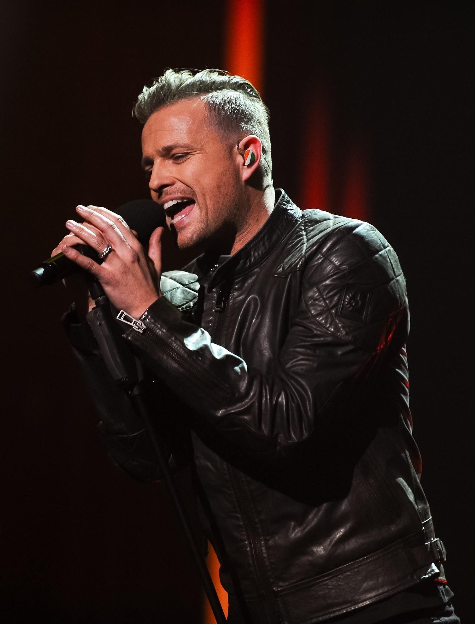 Gaya rambut pompadour buat Nicky semakin ganteng. (Foto: Shutterstock)