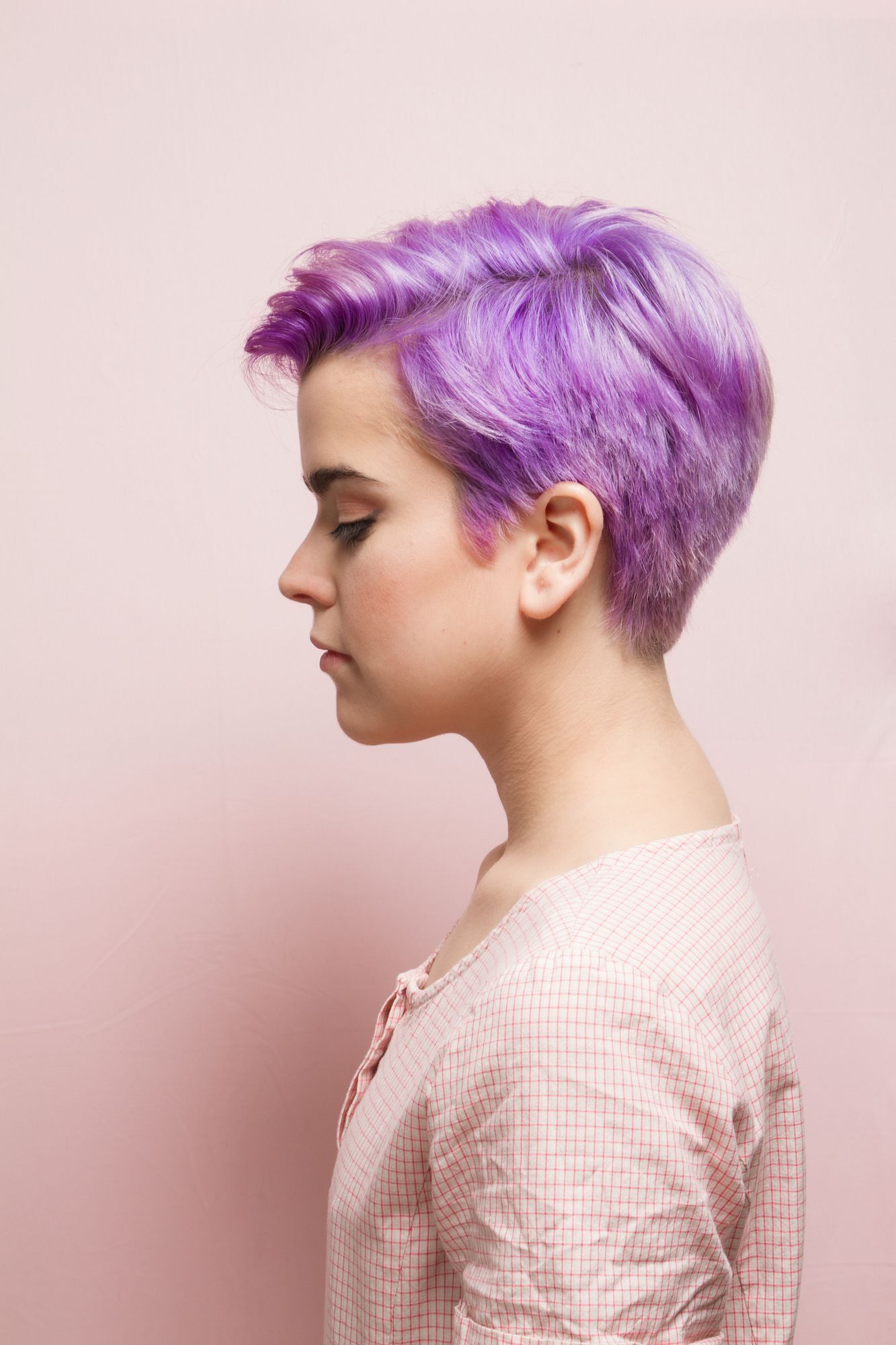 Penggemar lagu Purple Rain? Coba warna rambut ini agar lebih tematis. (Foto: Shutterstock)