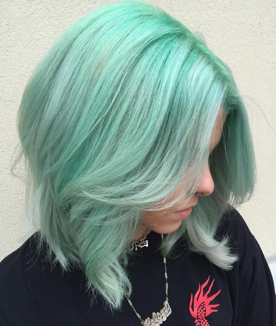 Warna rambut mint green yang cocok untuk kamu yang memiliki cool undertone. (Foto: Pinterest) 